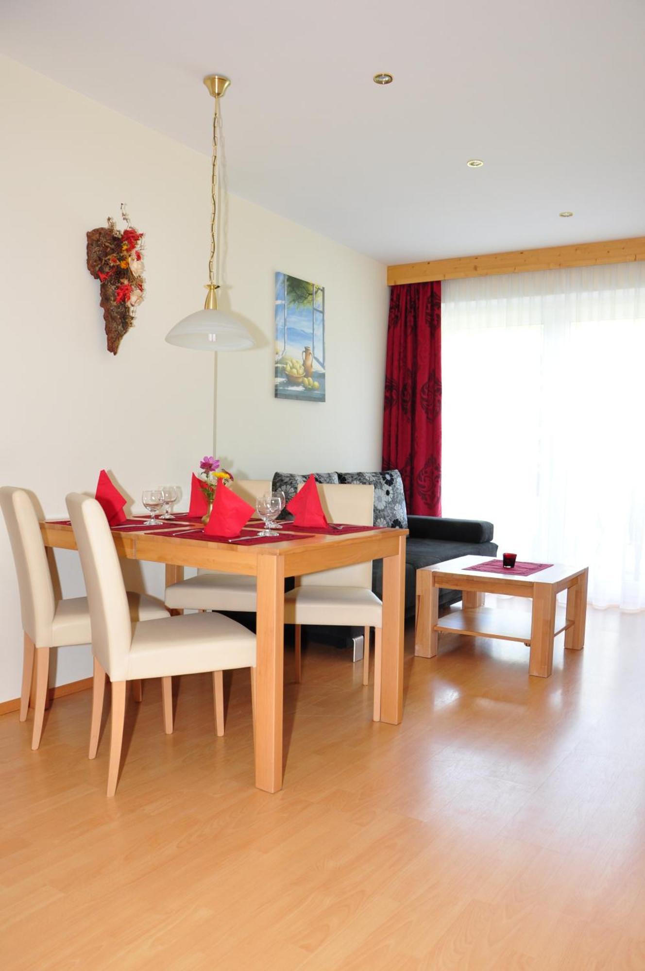 Pension Waldheim Mauterndorf  Rom bilde